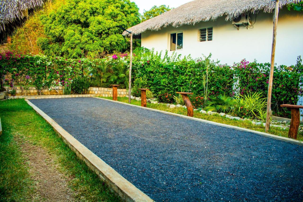 Tiako Villas Ambondrona  Екстериор снимка